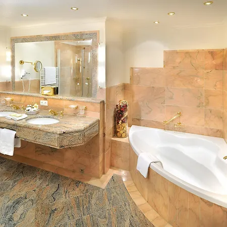 Arlberg Hospiz Hotel 5*