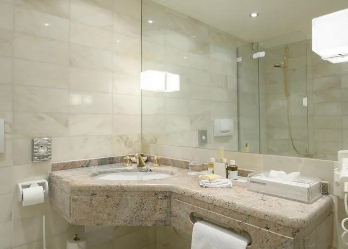 ホテル Arlberg Hospiz 5*